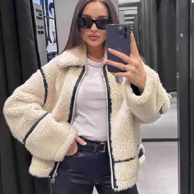 Leocadia | Luxe lamswollen korte jas