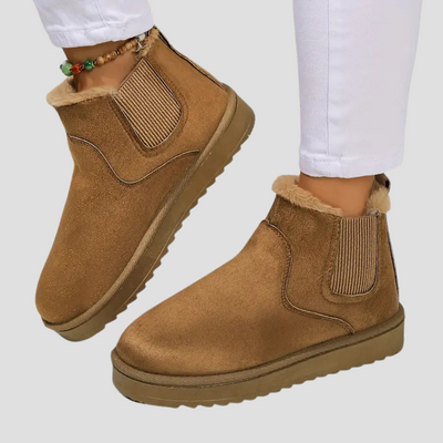 Evelyn | Zwarte Enkellaarsjes Dames met Pluche Voering en Platte Zool 3