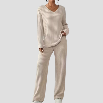 Luna | Loungewear Set Dames met V-Hals en Rechte Pijpen in Zachte Geribde Stof 0