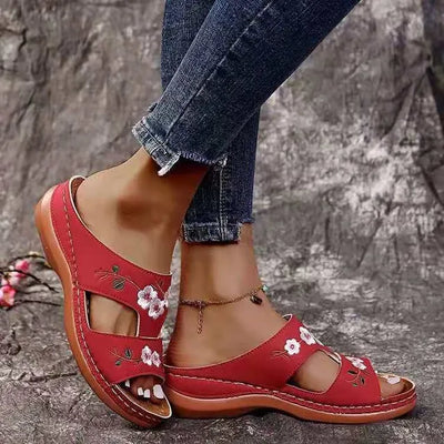 Layla | Pantoffels met Bloemenborduursel