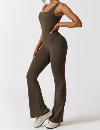 Venus | V-Rug Flared Jumpsuit