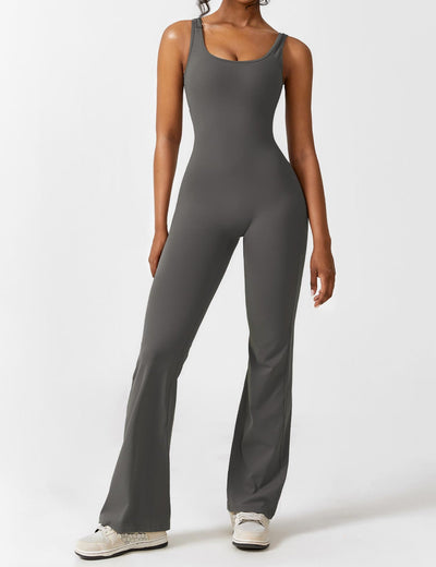 Venus | V-Rug Flared Jumpsuit
