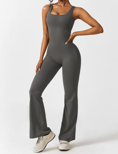 Venus | V-Rug Flared Jumpsuit