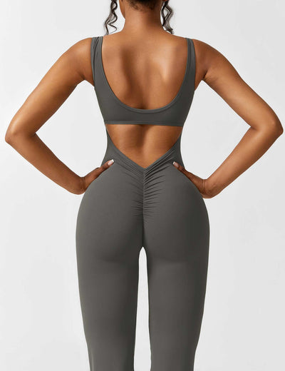Venus | V-Rug Flared Jumpsuit