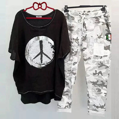 Modieus tweedelig camouflagepak voor dames